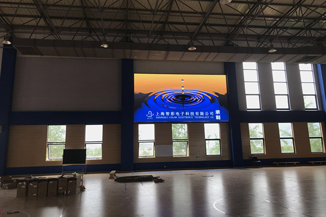 浙江溫州協(xié)和P4LED顯示屏項目由上海智彩科技設(shè)計、安裝